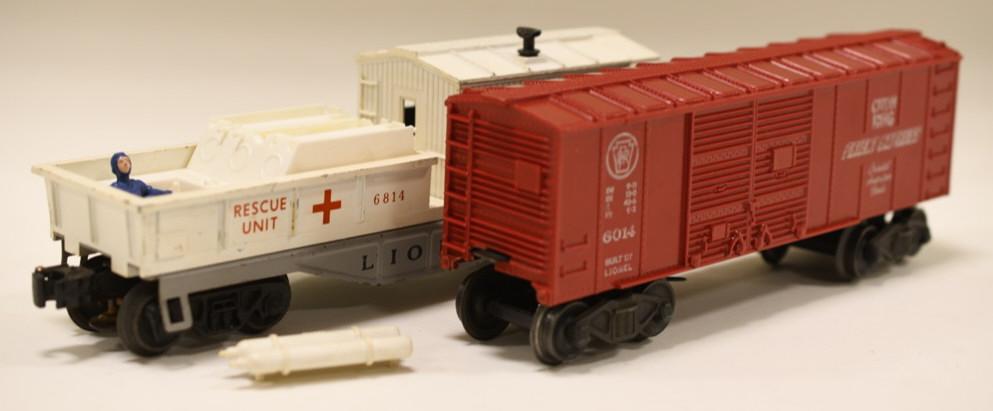 Lionel #6814 Rescue Unit and #6014 Chun King Car: Nice Lionel #6814 Rescue Unit with tanks, man, and stretchers. Also comes with a #6014 Chun King Box car Both display nicely with wear from play and age.