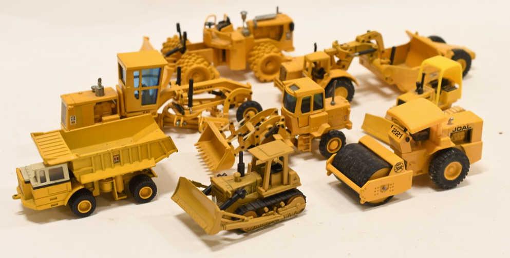Lot of Joal and Ertl Construction Equipment: Nice lot of small scale Joal, Ertl, and other brands of construction equipment. All display nicely with some wear from play and age.