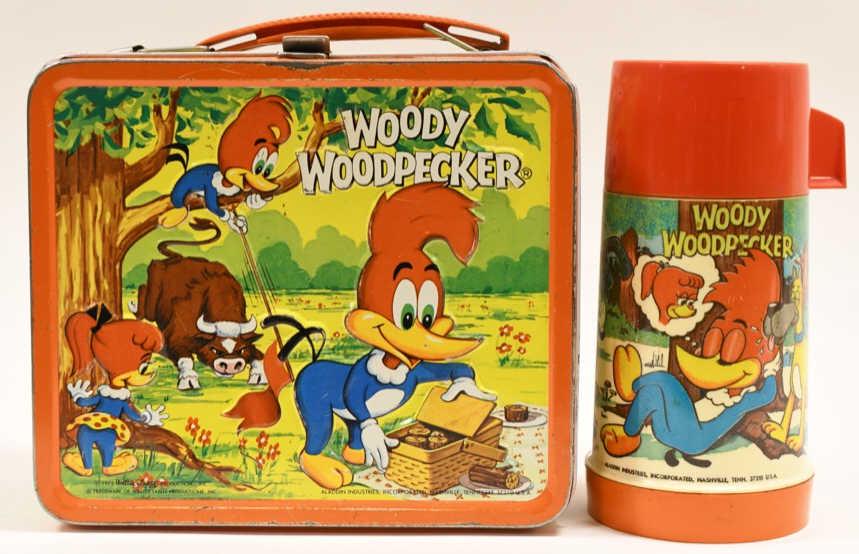 1972 Aladdin Woody Woodpecker Metal Lunch Box: Nice 1972 Aladdin Industries Woody Woodpecker metal lunch box with thermos. Lunch box has paint loss and wear from use and age. Displays nicely. Measures approximately 8" across.