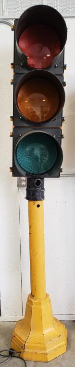 Vintage Freestanding One-Sided Traffic Light (1 of 3)