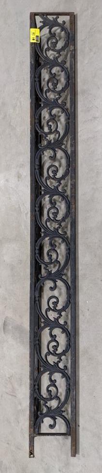 Lot of Cast Iron Decorative Post Corner Pieces (1 of 4)