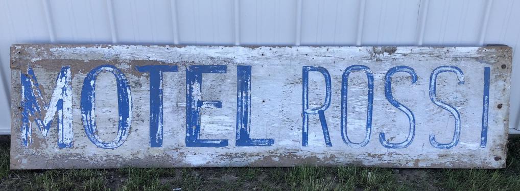 Motel Rossi Fiber Board Sign: 96” x 24”