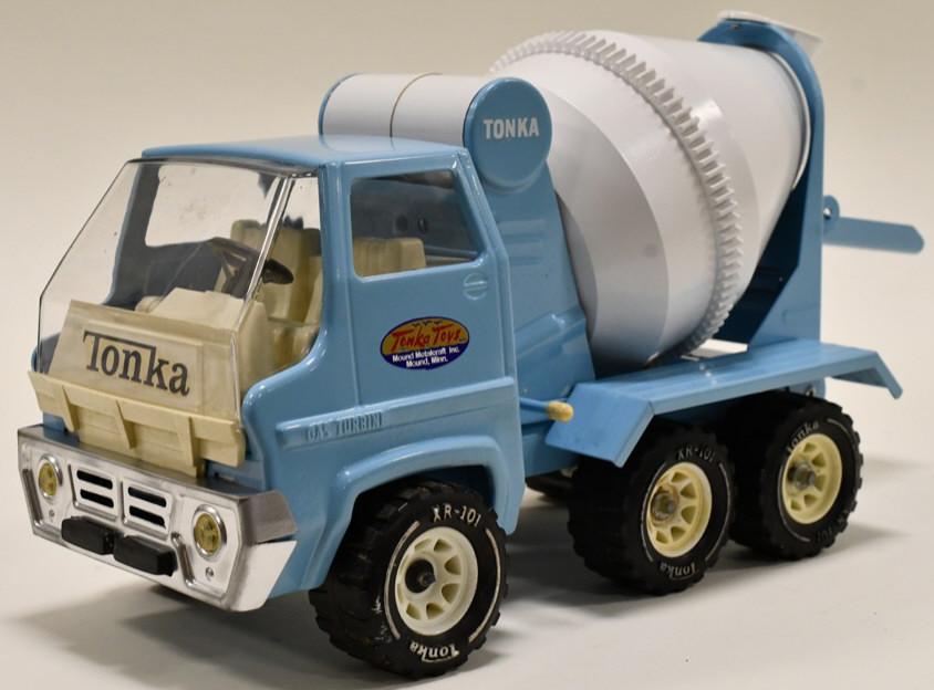 Custom Tonka Gas Turbine Cement Mixer: Custom Tonka gas turbine cement mixer truck. Displays nicely with light wear from storage and display. Measures approximately 16" long.