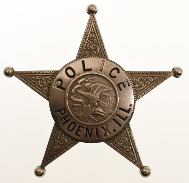 Obsolete Phoenix ILL Police Badge (1 of 2)