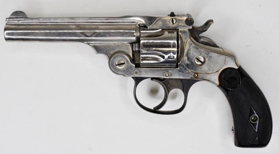 Smith & Wesson Top Break .32 Cal. Revolver: Nice Smith & Wesson Top-Break .32 caliber Five-Shot Revolver with 3.5" barrel. The nickel finish revolver is in nice used condition. SN:40445. FFL required for transfer. (22-4)