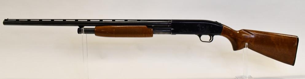 Mossberg Model 500AT 12GA Shotgun: Mossberg Model 500AT 12GA Shotgun with 27.5" vent rib barrel. Quail and dog scene on receiver. 2 3/4" and 3" chamber. Field wear, overall fine condition. SN: G661468. FFL is required for transfer. (39