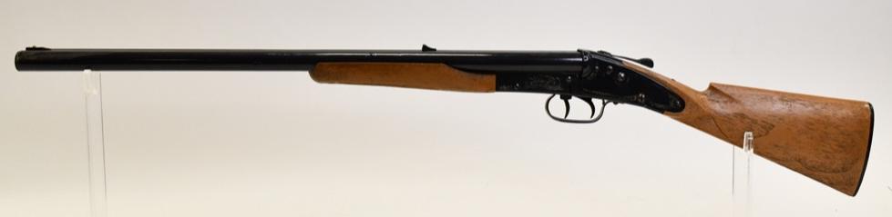 Early Daisy Model 21 Double Barrel Air / BB Gun: Early Daisy model no. 21 double barrel air / bb gun. Nice original condition with wear from use and age. Displays well with engravings on receiver. Untested. Overall it measures approximately 37" acro