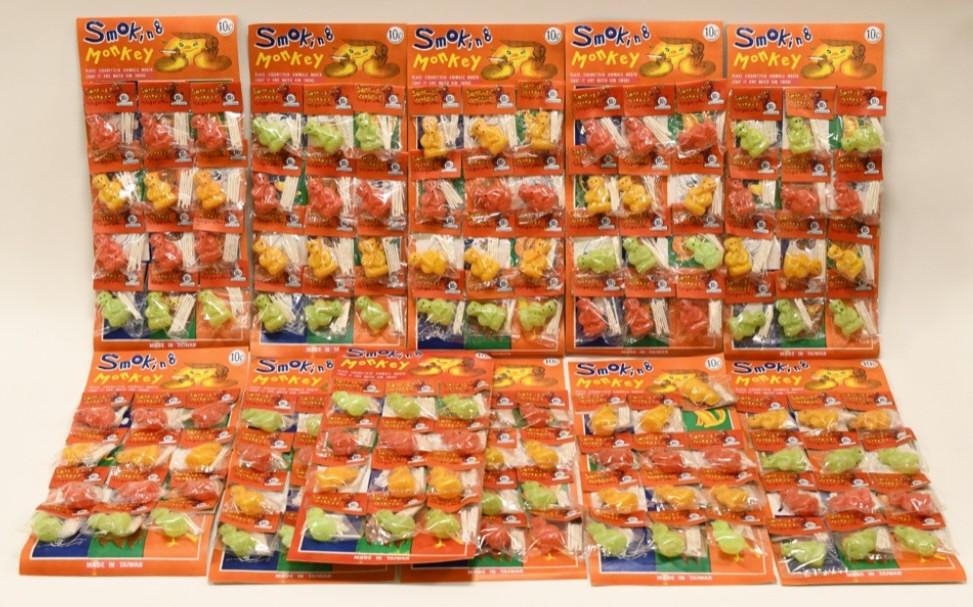 Vintage Dime Store Smoking Monkey Toy: Nice vintage dime store smoking monkey toy lot in the original plain brown box. These were made in Taiwan. This is in nice NOS condition.