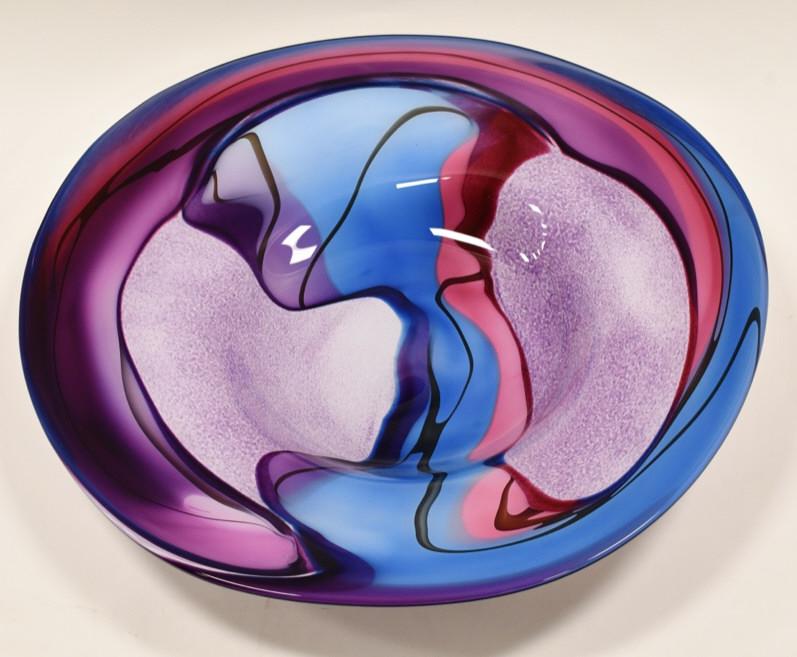 1993 Richard Hornby Art Glass Bowl: Beautiful dated 1993 multi-color art glass bowl. The signed bowl measures 4" tall x 22" in diameter and is in great condition.