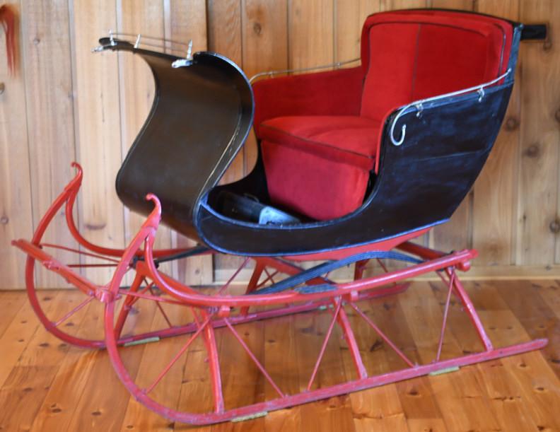 Antique Horse Drawn Cutter Sleigh Antique: cutter horse drawn sleigh. Has wear from use and age with an older repaint. Displays well. Measures approximately 74" across by 43" wide by 53" tall