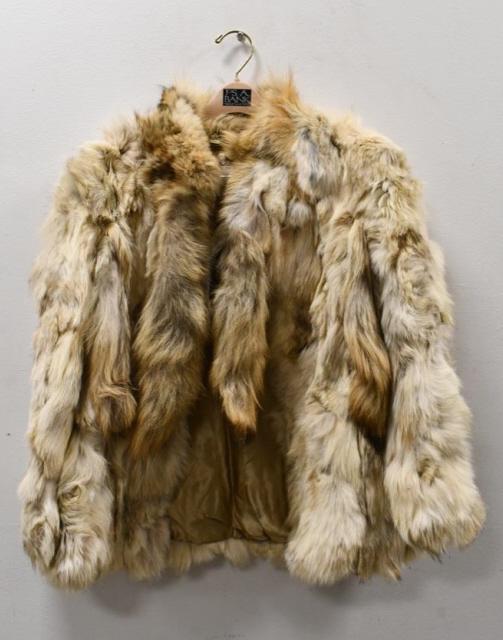 Ladies Vintage Waist Length Fur Jacket: Ladies vintage waist length fur jacket. Ladies size small/medium.