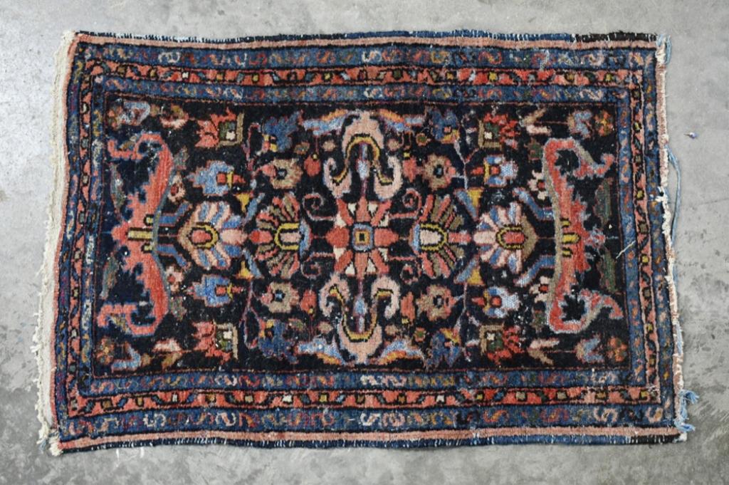Circa 1925 Persian Hamadan 3' 0" x 2' 8" Rug: Circa 1925 Persian Hamadan hand-tied Rug. Rug measures 3' 0" in length x 2' 8" in width. Nice condition, prominent color is blue.