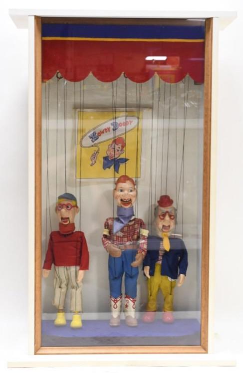Vintage Howdy Doody Marionette Collection Display (1 of 7)