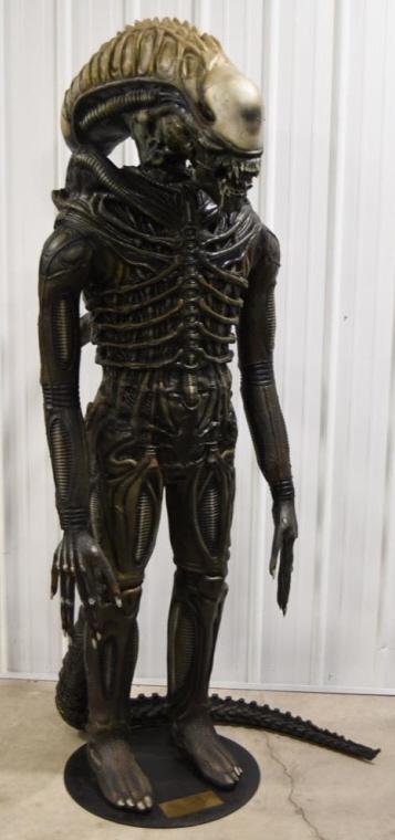 Life Size 20th Century Fox Aliens Xenomorph Alien (1 of 12)