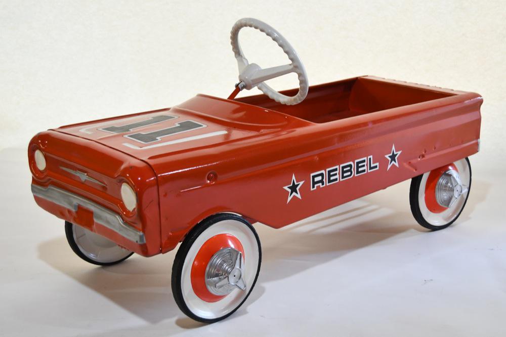Murray Custom #11 Rebel Pedal Car (1 of 4)