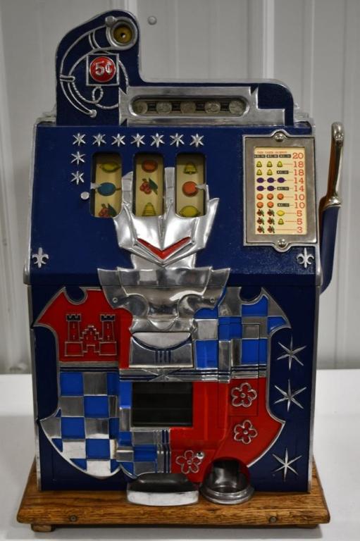 Mills 5¢ Castle Front Slot Machine (1 of 10)