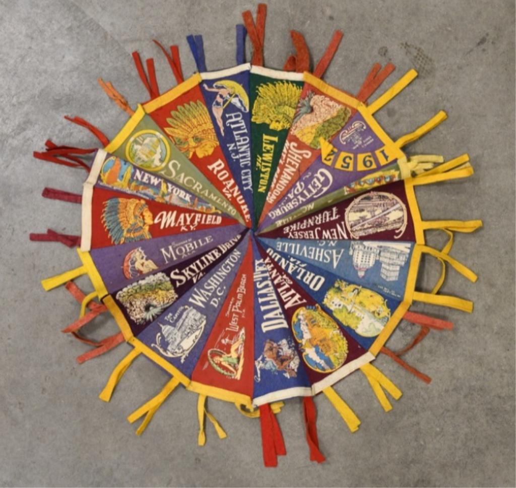 Vintage Souvenir Felt Pennant Folk Art Display (1 of 7)