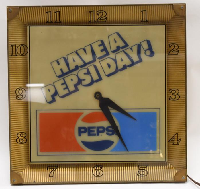 Vintage Pepsi Advertising Clock (1 of 6)