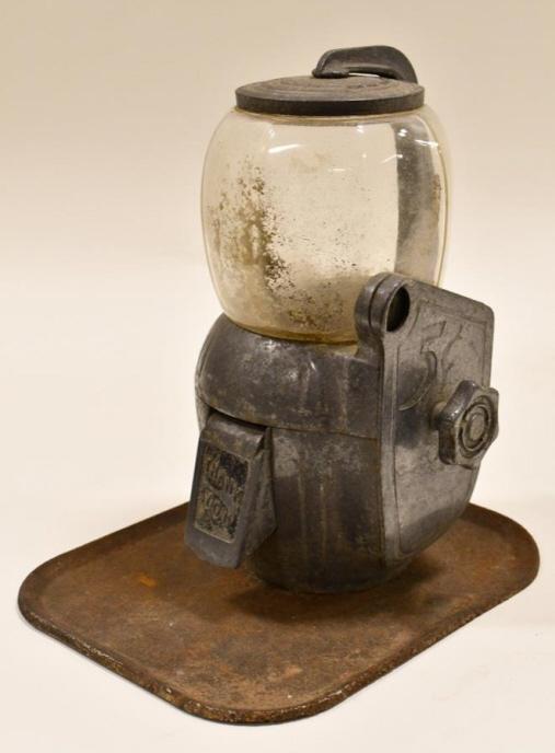 Vintage Art Deco 5¢ Coin Op Peanut Dispenser (1 of 7)