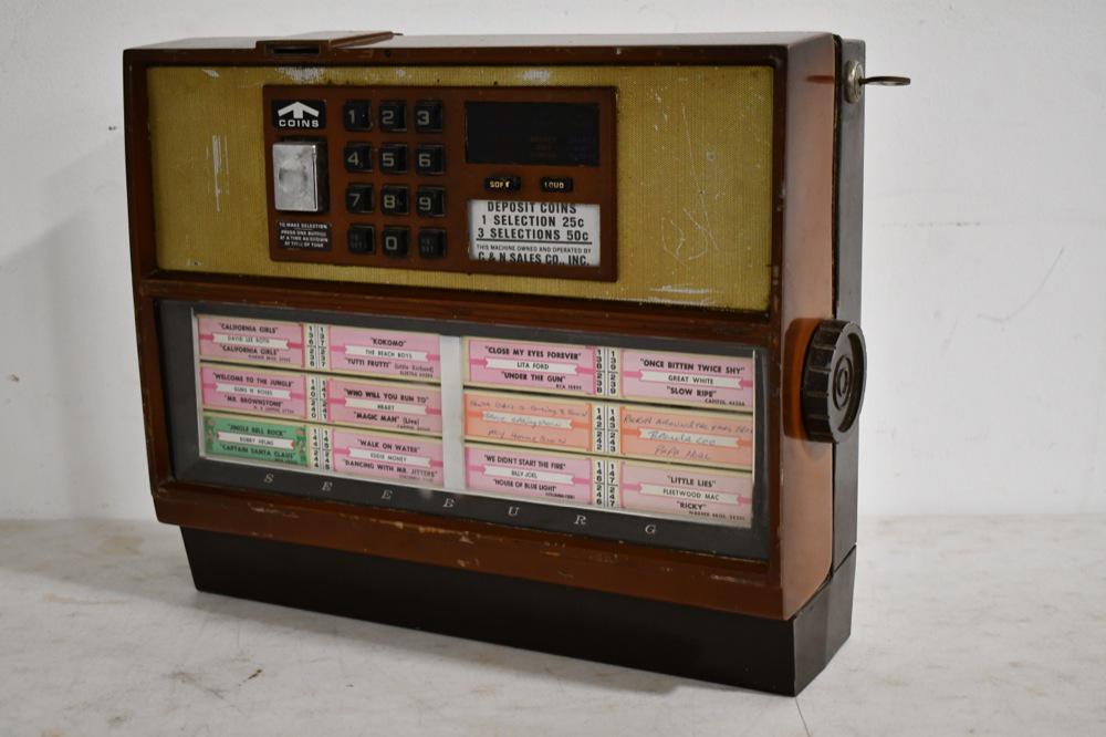 Vtg Seeburg Digital Electric Consolette Jukebox (1 of 6)
