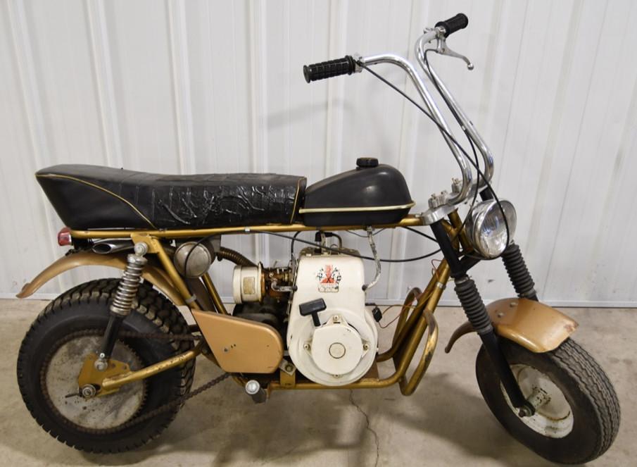 Vintage Heathkit Hilltopper Gas Powered Mini Bike: Vintage Heathkit Hilltopper gas powered mini bike. The bike has some light surface rust, repair to seat, and cosmetic wear from use and age. Powered by a Tecumseh H50-65286H gas powered engine.