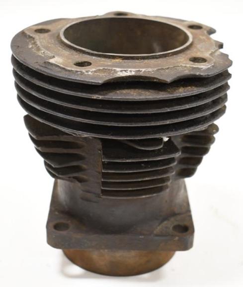 1940 Harley-Davidson Knucklehead EL Rear Cylinder: 1940 Harley-Davidson EL Knucklehead 5-fin rear cylinder. Has wear from use and age. Does have some damaged fins . Marked "MC". Cylinder is untested.