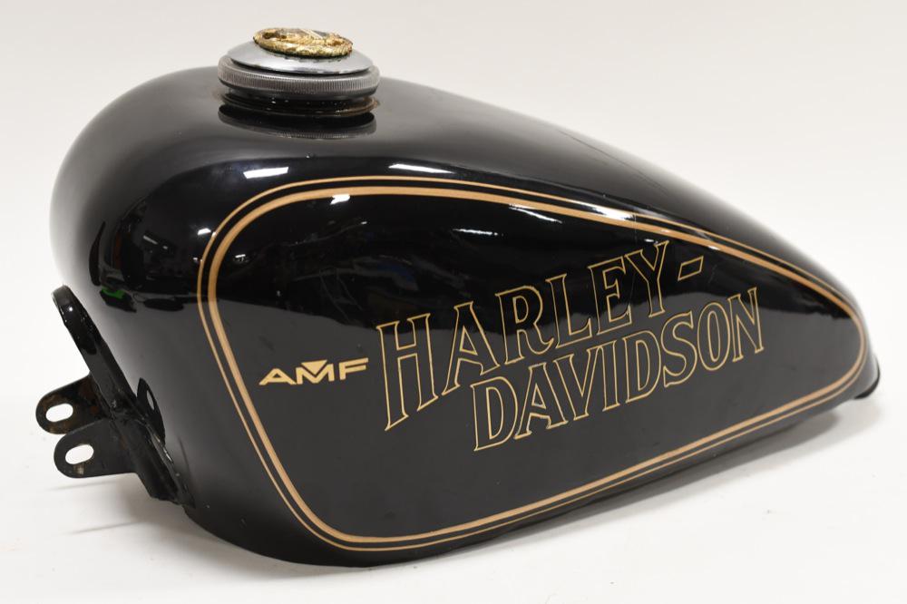 1978 Harley-Davidson Sportster Gas Tank: 1978 Harley-Davidson Sportster gas tank. Nice condition with some scratches and wear from use and age.