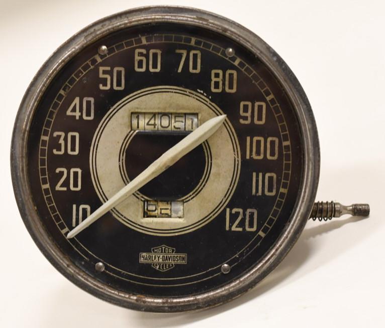 1941-46 Harley-Davidson Knucklehead Speedometer: 1941-1946 Harley-Davidson Knucklehead Speedometer. Nice condition with wear from use and age. Displays extremely well. Untested.