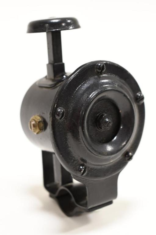 Early Klaxon Style Motorcycle Horn Jan 30, 2021 Kraft Auction