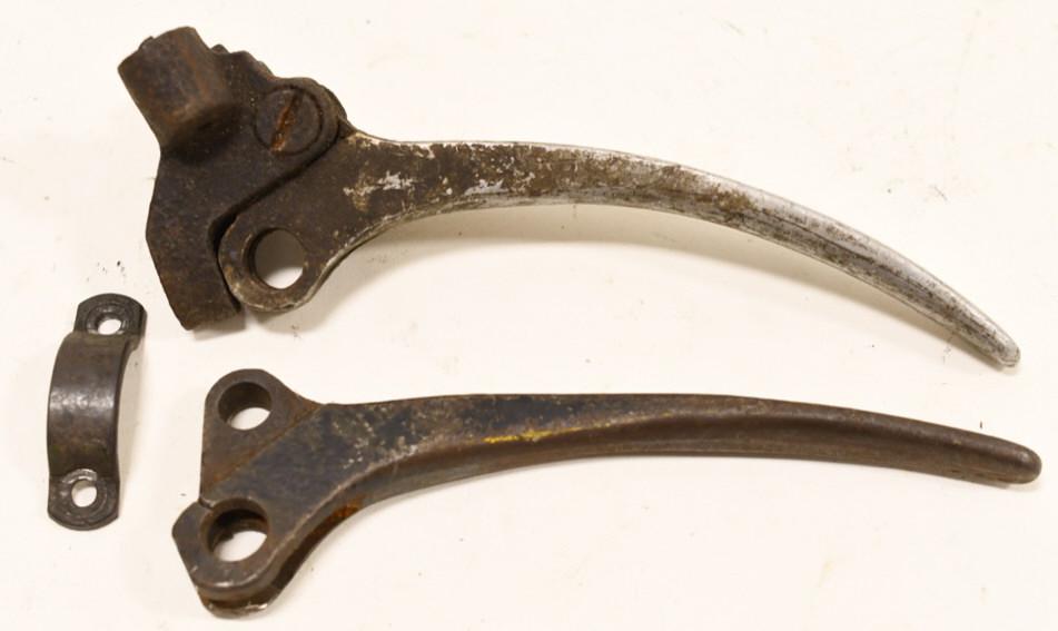 HD Knucklehead Flathead Steel Front Brake Lever: Harley-Davidson Knucklehead Flathead front brake lever with perch and mount. Lot includes a steel perch with mount and aluminum handle, also included is an original steel handle. Items are in good con