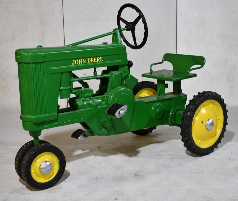 Restored Eska John Deere 60 Pedal Tractor (1 of 7)