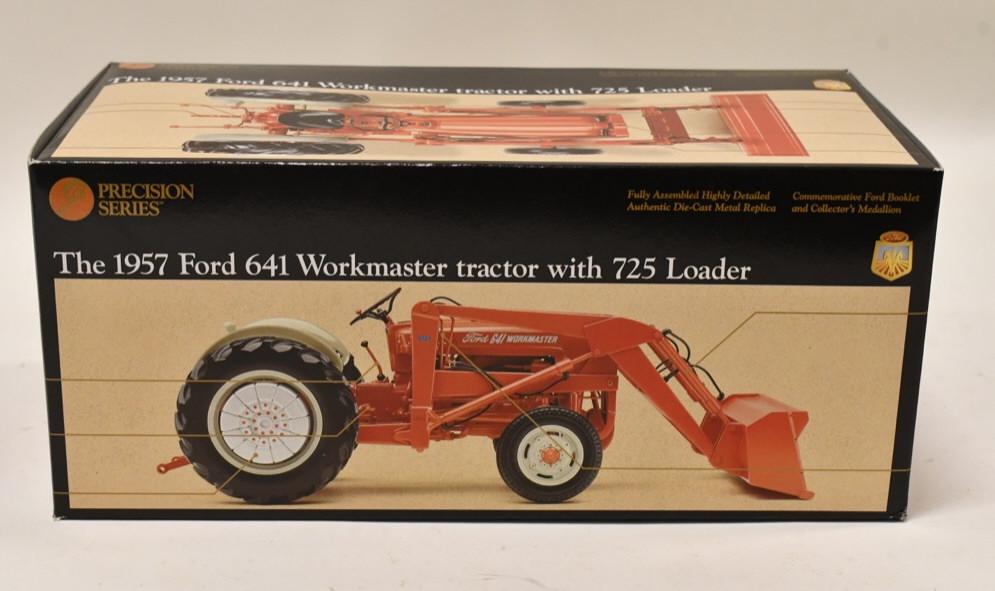 1/16 Ertl 1957 Ford 641 Workmaster Tractor Loader (1 of 4)