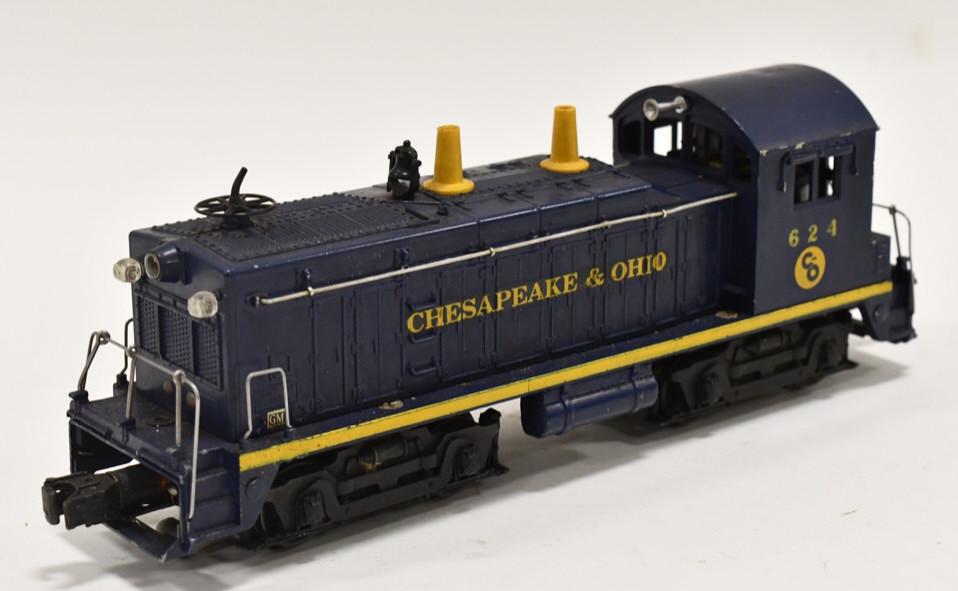 Lionel Postwar #624 O-Gauge C&O Switcher: Lionel postwar #624 O-Gauge Chesapeake and Ohio switcher. Nice condition with some wear from use and age. Displays nicely.
