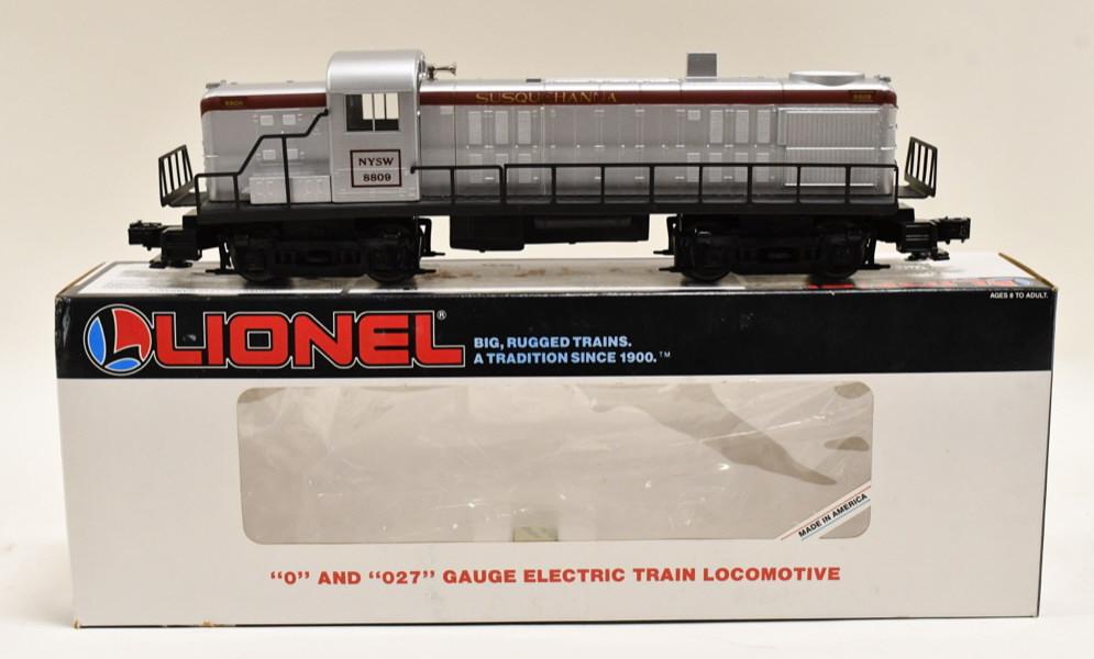 Lionel 18809 Susquehanna RS-3 Diesel Locomotive: Lionel O-Gauge 6-18809 Susquehnna RS-3 diesel locomotive. Nice condition in the box. Has wear from use and display.