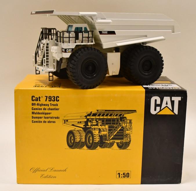 1/50 Nzg White Cat 793c Off Highway Dump Truck