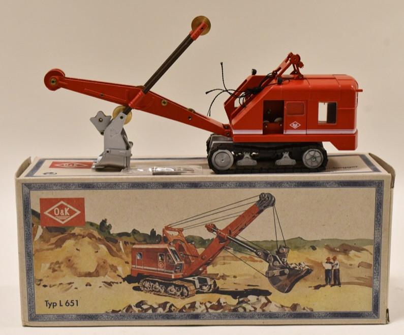 1/50 NZG O&K TYP L651 Shovel Excavator (1 of 5)