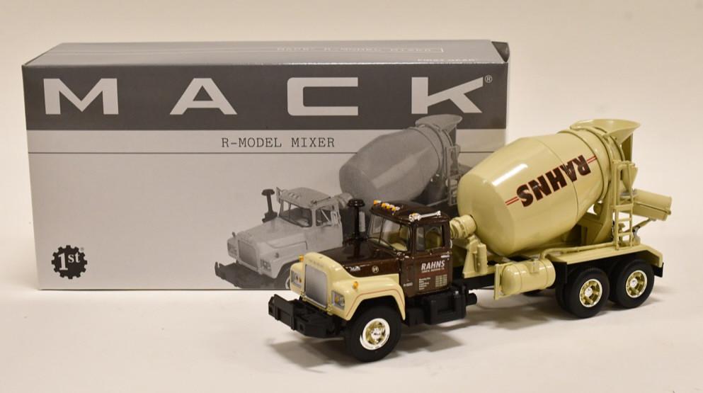 1/34 1st Gear R-Model Mack Rahns Cement Mixer (1 of 7)