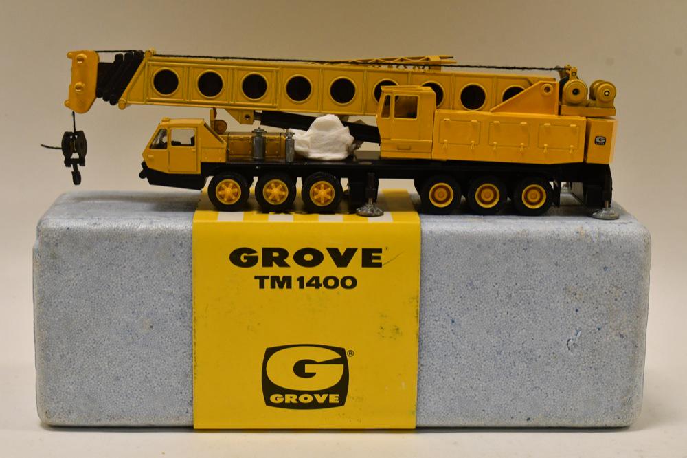 1/55 NZG Grove TM1400 Mobile Crane (1 of 3)