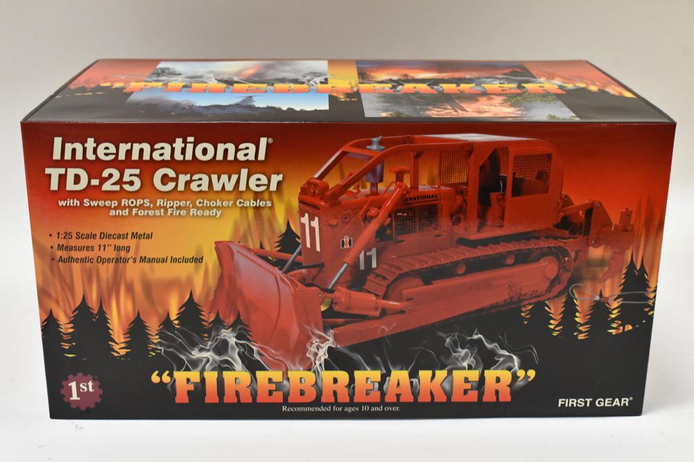 1/25 1st Gear IH TD-25 Crawler "Firebreaker": 1/25 scale 1st Gear International TD-25 crawler with ROPS, ripper, choker cables, and forest fire ready. Nice condition new in the box.