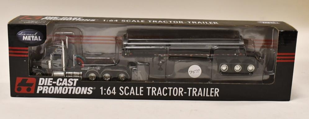 1/64 DCP Kenworth W900 w Side Dump Trailer: 1/64 DCP Kenworth W900 with side dump trailer. Nice condition in the box. Item no. 32352