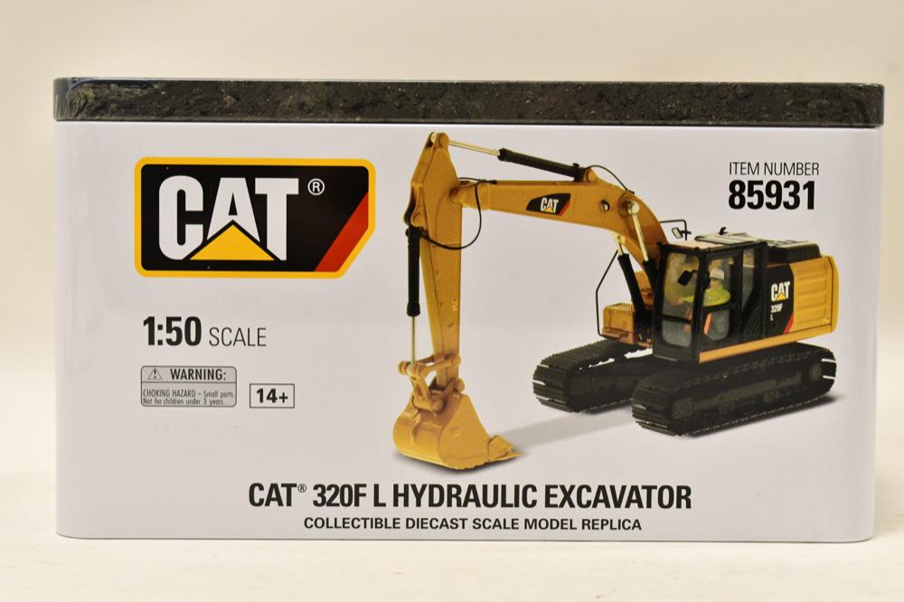 1/50 Diecast Master Cat 320F L Hydraulic Excavator (1 of 4)