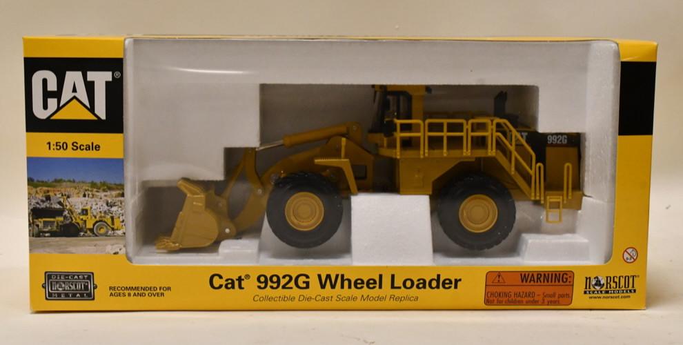 CAT 992G Wheel Loader 1:50 スケール 新品未使用 Caterpillar 992G Wheel Loader (1:50 Scale) : Amazon.com.au