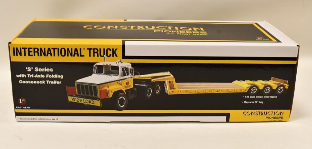 1/25 1st Gear International Truck W Lowboy Trailer