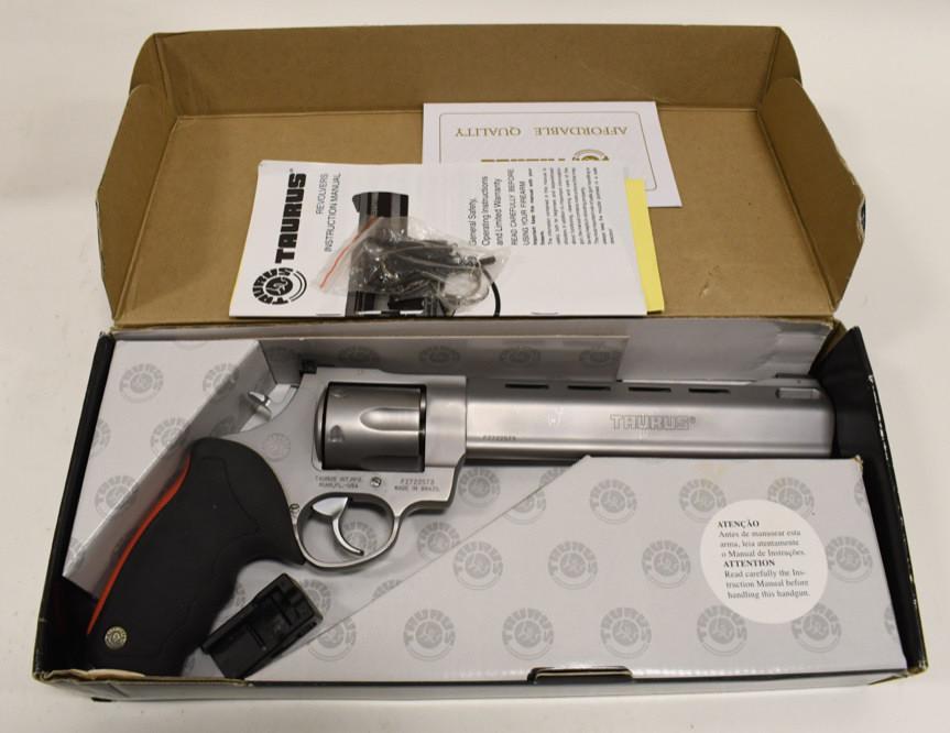 トイガン TAURUS RAGING BULL MAXI 44 MAGNUM New Taurus Raging Bull .44Magnum - harveysauctions.com