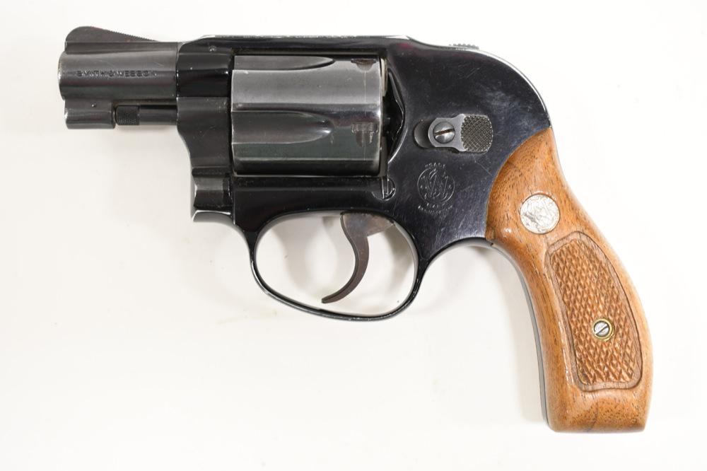 Smith & Wesson Model 38 Airweight 38 Spl Revolver: Smith & Wesson Model 38 Airweight five shot revolver in .38 special. The black finish revolver is in good condition with some use wear. Has a 1.75" barrel. SN: J881888. FFL required for transfer. (173