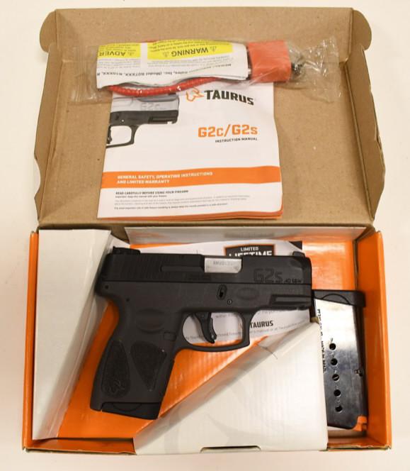 Taurus G2s .40 S&W Semi-Auto Pistol In Case: Taurus G2s semi-automatic pistol in .40 S&W. The black finish pistol is in nice used condition in the original plastic case with lock, two magazines, and instructions. Has a 3.26" barrel. SN: SMU04267