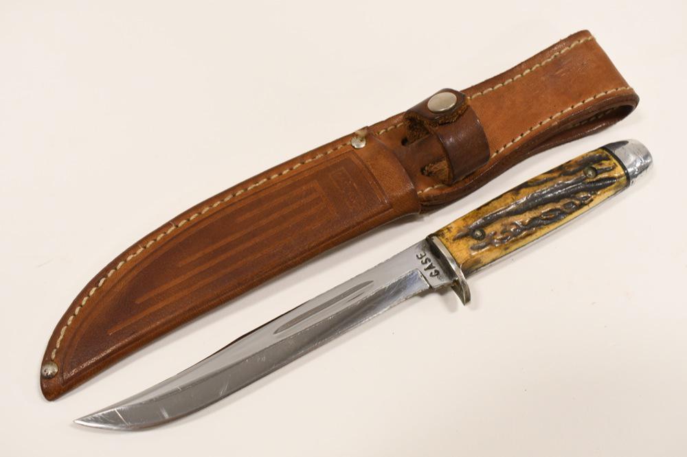 Vintage Case Fixed Blade Knife w Leather Sheath: Vintage Case fixed blade knife with stag handle and leather sheath. good condition with wear from use and age. Overall it measures 8-3/4 " across.