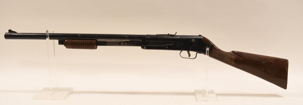 Daisy Model 107 Pump BB Gun: Daisy Model 107 Pump BB Gun. Untested, plastic stock, no tube, good condition with use wear.