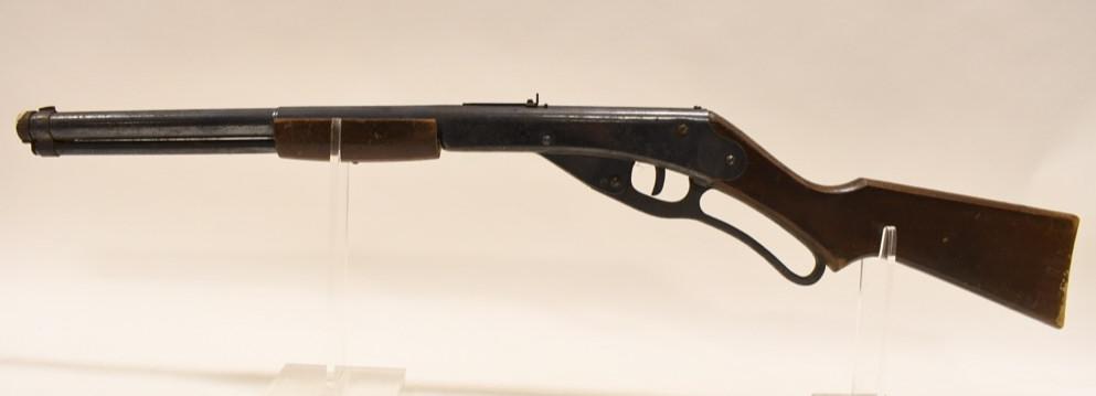 Daisy No. 108 Model 39 Lever Action BB Carbine: Daisy No. 108 Model 39 Lever Action BB Carbine. Untested, wood stock, fair condition with age & use wear.