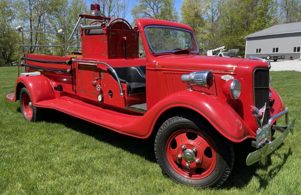 1935 Ford Parade Fire Truck (1 of 16)